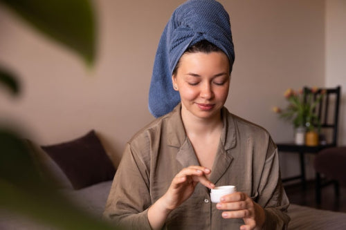 The 8 Best Ingredients for Sensitive Skin Support