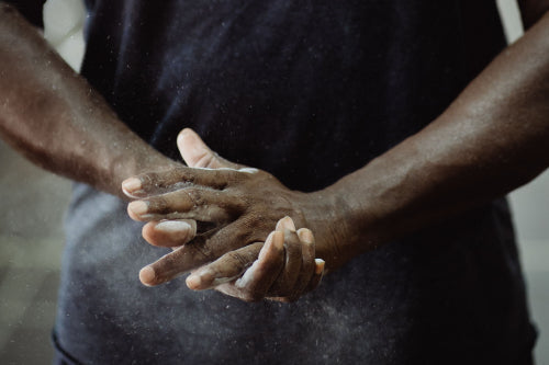 How Body Powder Helps Absorb Sweat and Moisture