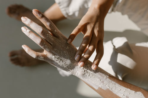 How to Choose Body Powder for Sensitive Areas