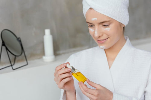 Exploring the Benefits of Natural Oils for Dry and Sensitive Skin