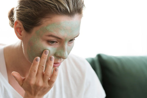 Exploring the Growing Trend of Powder-Based Skincare for Skin Healing and Irritation Relief