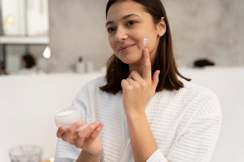 The Essential Role of Natural Moisturizers for Sensitive Skin