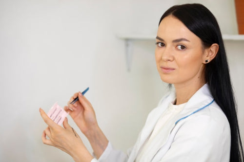 Dermatologists Weigh In on the Benefits of Natural Skincare Over Synthetic Alternatives